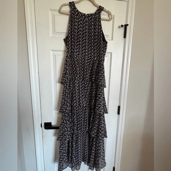 👉🏼LIKE NEW👈🏼 Tommy Hilfiger Tiered Embroidered Maxi Dress - Picture 5 of 8